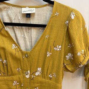 Universal Threads floral midi dress